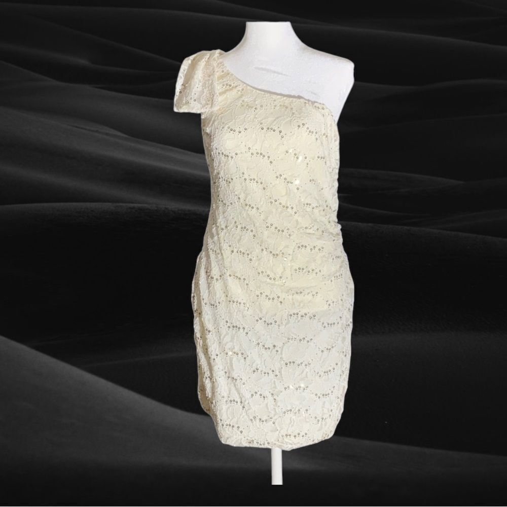 City Triangles BodyCon Lace Sequined One Shoulder Dress Homecoming